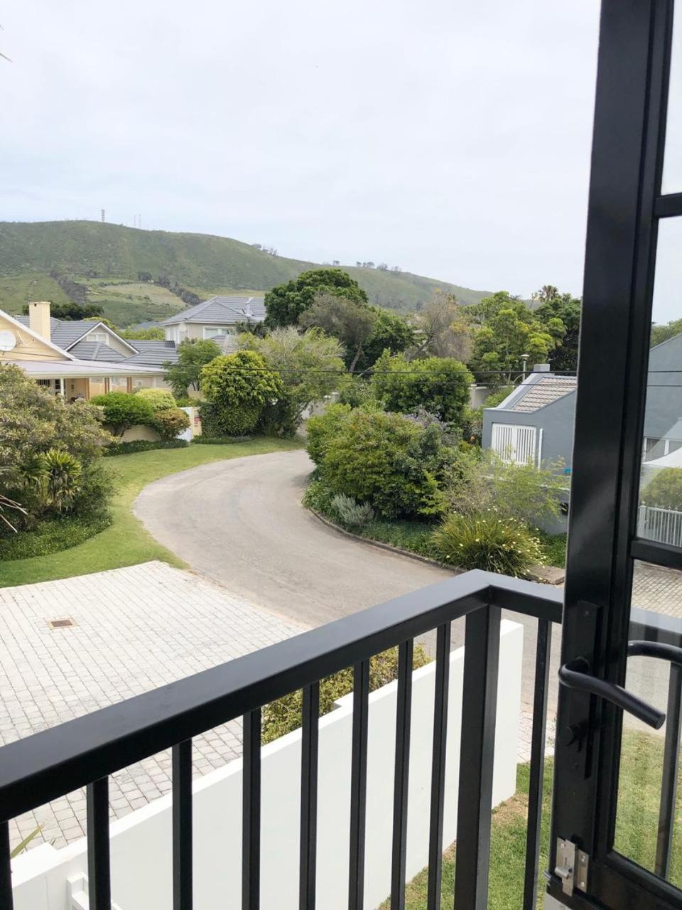African Flame Apartment Knysna Esterno foto